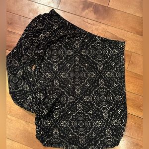 NWT One shoulder Long Sleeve pretty pattern